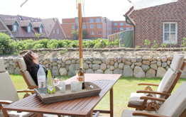 Terrasse mit Garten Ihrer Ferienwohnung auf Sylt